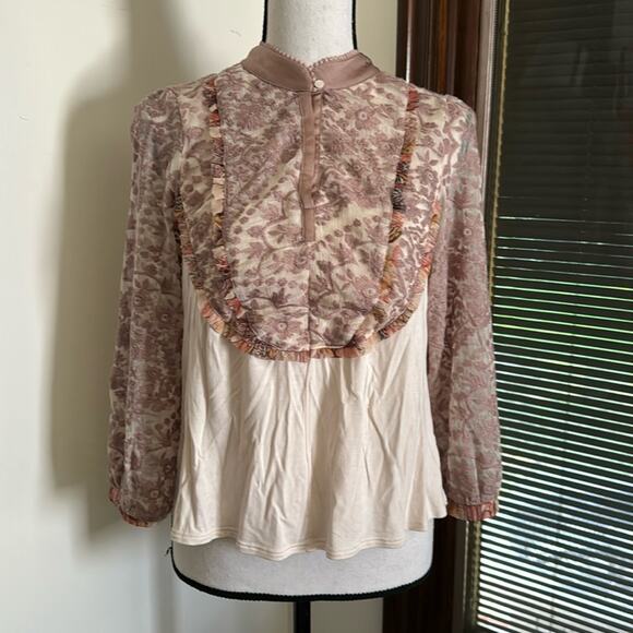 Tiny | Anthropologie Embroidered 3/4 Sleeve Top Size M - Picture 1 of 10